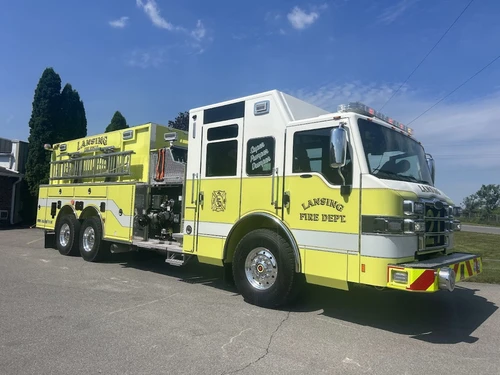 Pierce Velocity Pumper exterior view