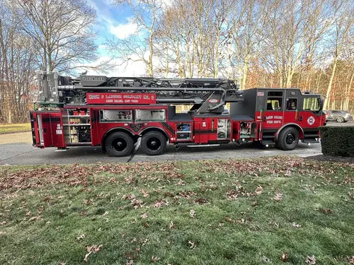 Pierce Velocity Aerial exterior view, photo 19 of 51