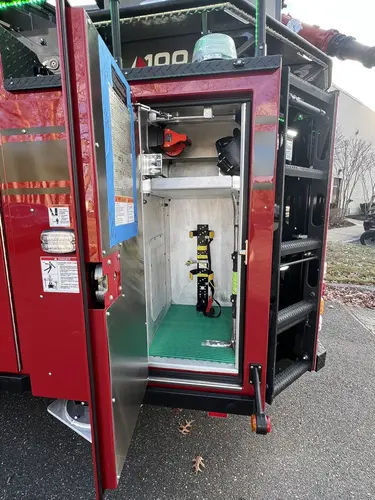 Pierce Velocity Aerial exterior view, photo 44 of 51