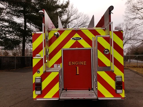 Pierce Saber Aerial exterior view, photo 3 of 26