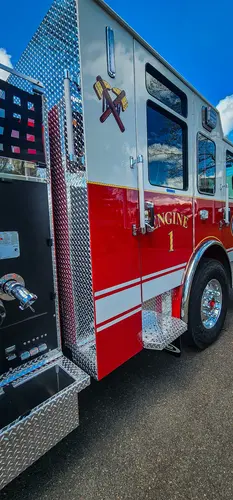 Pierce Enforcer Pumper exterior view, photo 34 of 44