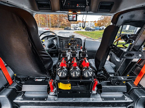 Pierce Freightliner Pumper exterior view, photo 35 of 38