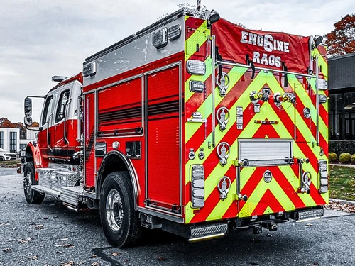 Pierce Freightliner Pumper exterior view, photo 4 of 38