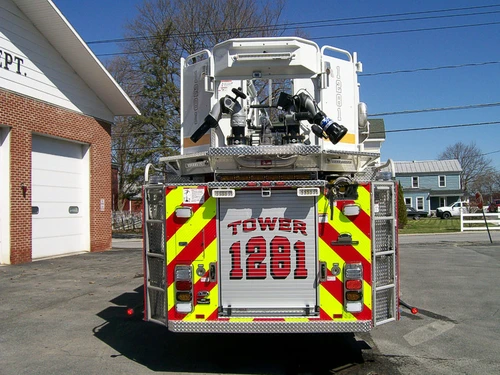 Pierce Velocity exterior view, photo 4 of 35
