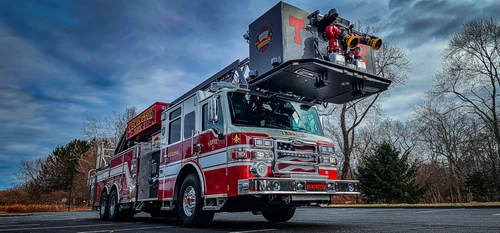 Pierce Velocity Aerial exterior view, photo 12 of 52