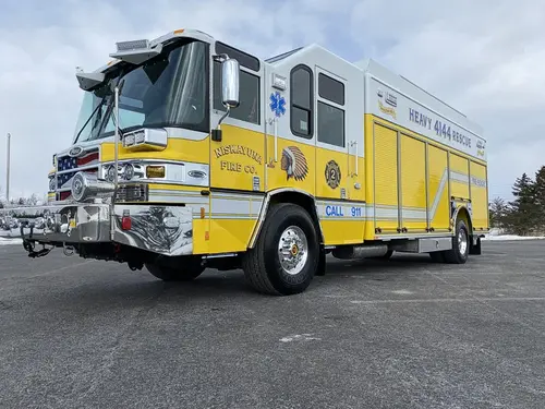 Pierce Dash Pumper exterior view, photo 7 of 34