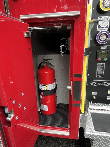 Pierce Enforcer Pumper exterior view, photo 38 of 43