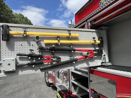 Pierce Enforcer Pumper exterior view, photo 10 of 35