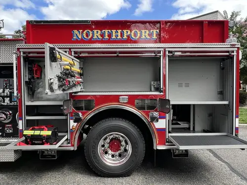 Pierce Enforcer Pumper exterior view, photo 4 of 35