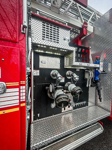 Pierce Enforcer Aerial exterior view, photo 9 of 42