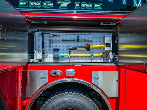 Pierce Enforcer Pumper exterior view, photo 16 of 34