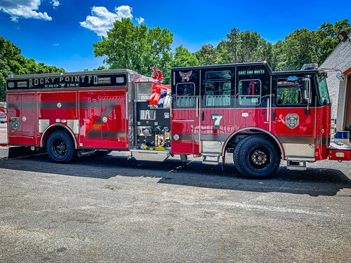 Pierce Enforcer Pumper exterior view, photo 2 of 34