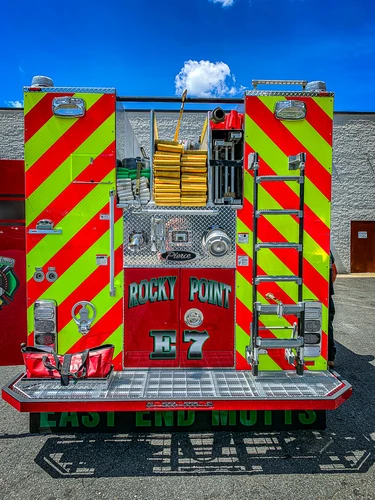 Pierce Enforcer Pumper exterior view, photo 21 of 34