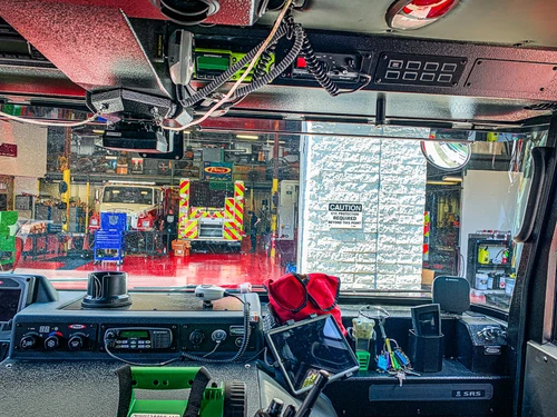 Pierce Enforcer Pumper exterior view, photo 7 of 34