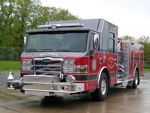 Pierce Pumper exterior view, photo 17 of 28