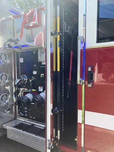 Pierce Velocity Rescue Pumper exterior view, photo 23 of 66
