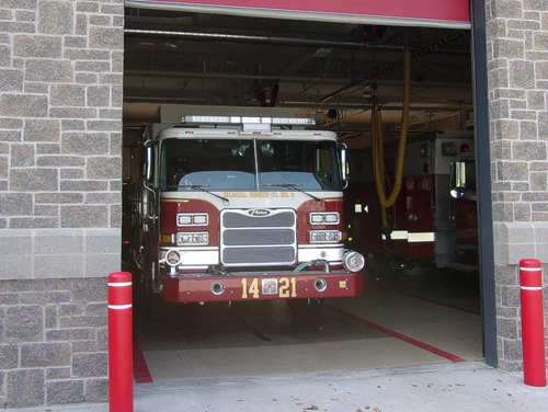 Pierce Arrow Pumper exterior view, photo 7 of 37
