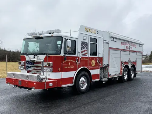 Pierce Enforcer Rescue Pumper exterior view