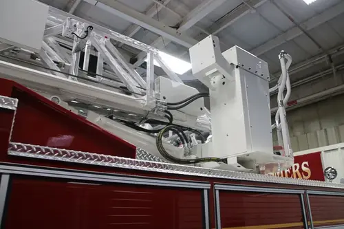 Pierce Enforcer Pumper exterior view, photo 11 of 65