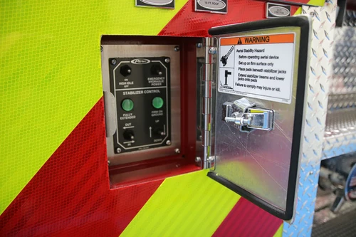 Pierce Enforcer Pumper exterior view, photo 18 of 65