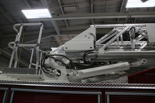 Pierce Enforcer Pumper exterior view, photo 9 of 65