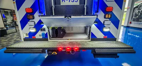 Pierce Enforcer Pumper exterior view, photo 36 of 80