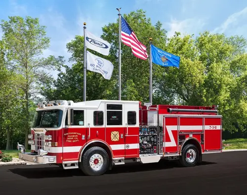 Pierce Arrow Pumper exterior view, photo 2 of 3