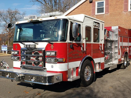 Pierce Enforcer Pumper exterior view