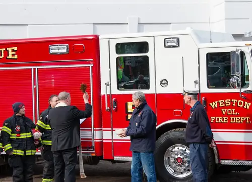 Weston VFD, CT - Pierce Enforcer Rescue Delivery