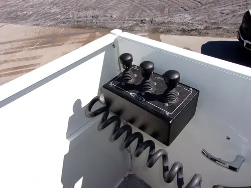 Pierce Velocity Aerial exterior view, photo 57 of 71