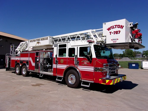 Pierce Velocity Aerial exterior view, photo 70 of 71