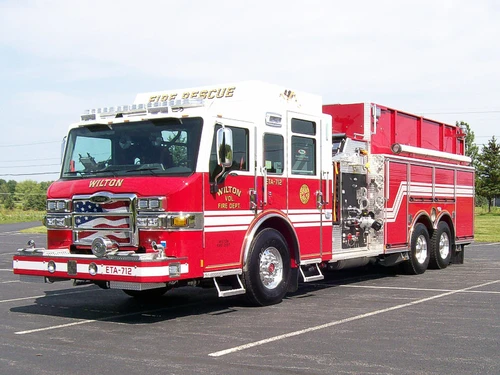 Pierce Velocity exterior view