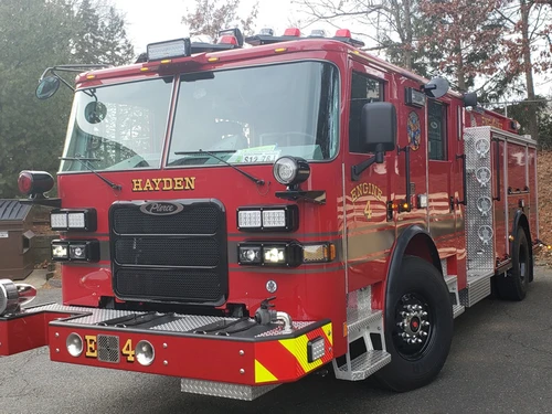Pierce Arrow Pumper exterior view